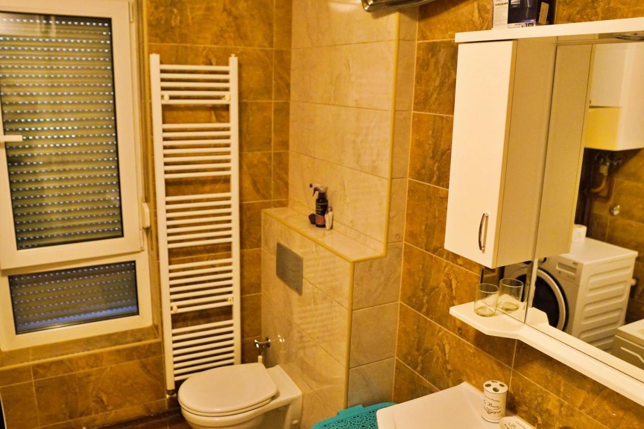 City Center Grand Apartment - Three-Bedroom, Free Parking Sarajevo Exterior photo