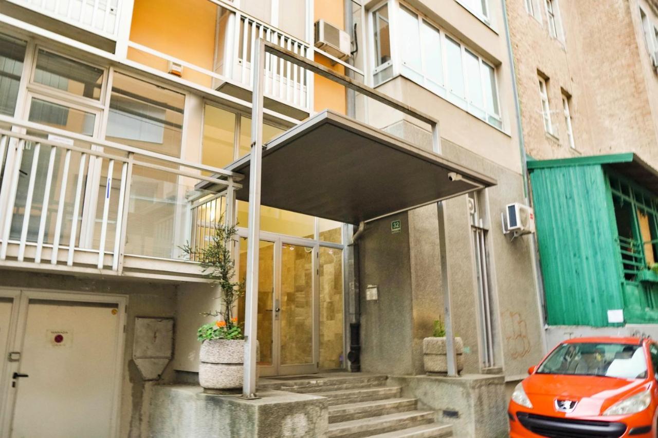 City Center Grand Apartment - Three-Bedroom, Free Parking Sarajevo Exterior photo