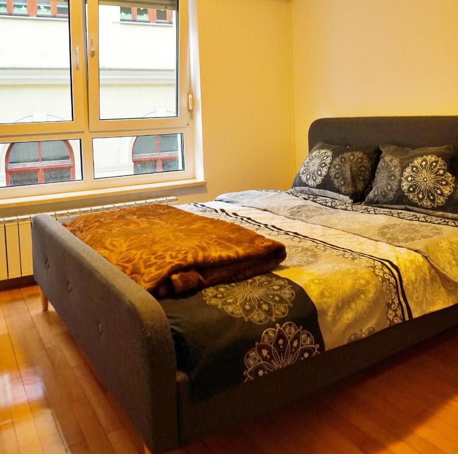 City Center Grand Apartment - Three-Bedroom, Free Parking Sarajevo Exterior photo
