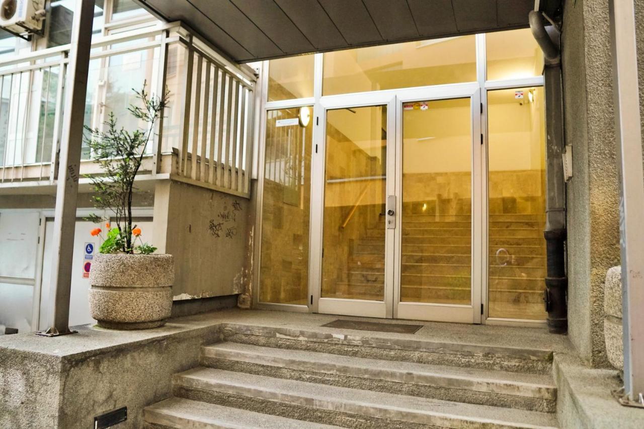 City Center Grand Apartment - Three-Bedroom, Free Parking Sarajevo Exterior photo